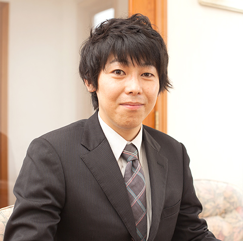 写真:代表取締役 市川 哲史